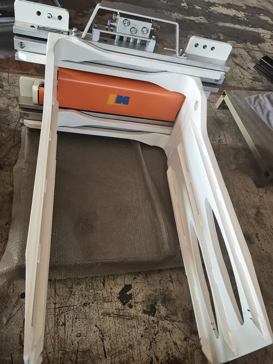 致力于解决物流搬运难题！